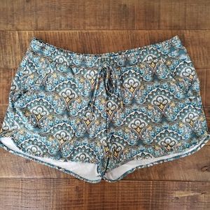 Mudd Soft Elastic Pull On Shorts Green Pattern